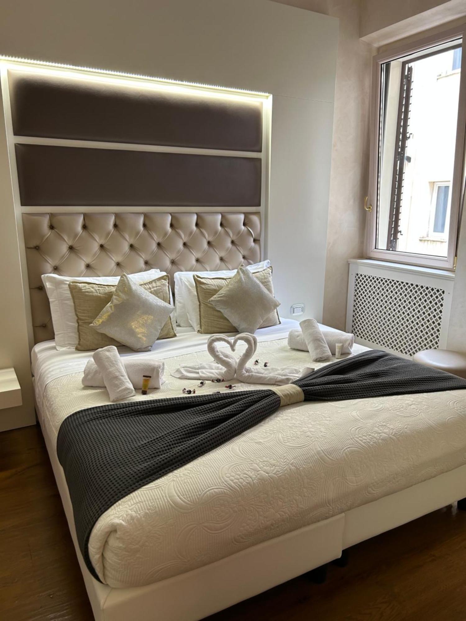 Piazza Venezia Luxury Suite — Photos 2